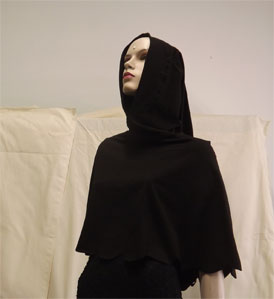 nicla_makeup_artist_center_costumi_sartoria_su_misura_costumi_donna_mantellina_con_cappuccio_lungo1_274×2.jpg